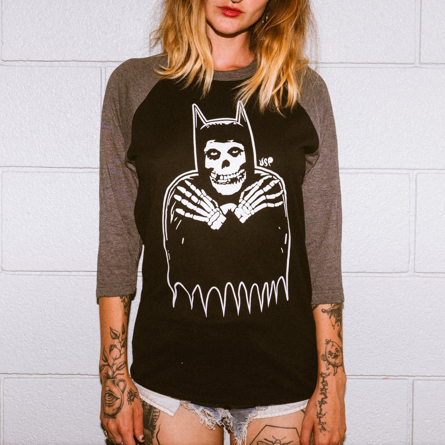 BAT-FIEND BASEBALL Tee