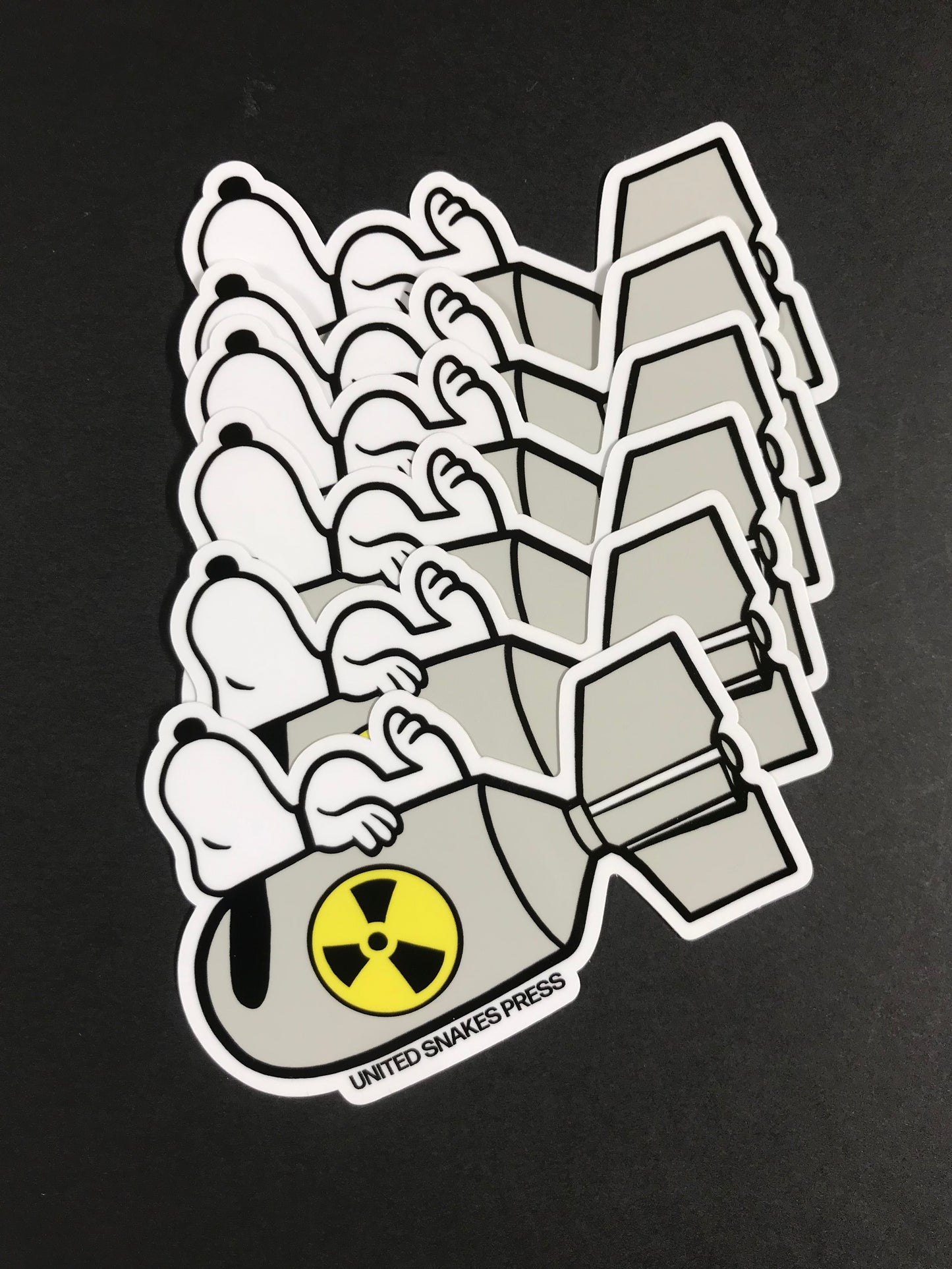 DREAM FREE STICKER
